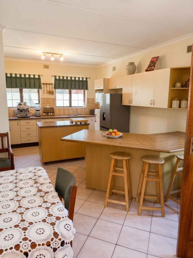 5 Bedroom Property for Sale in Kenton On Sea Eastern Cape